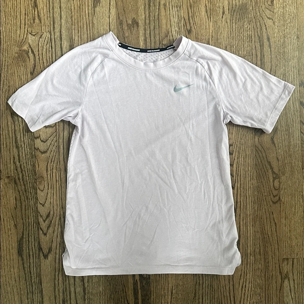 Nike Women’s Dri-Fit ADV Running Top (4) - Picture 4 of 10